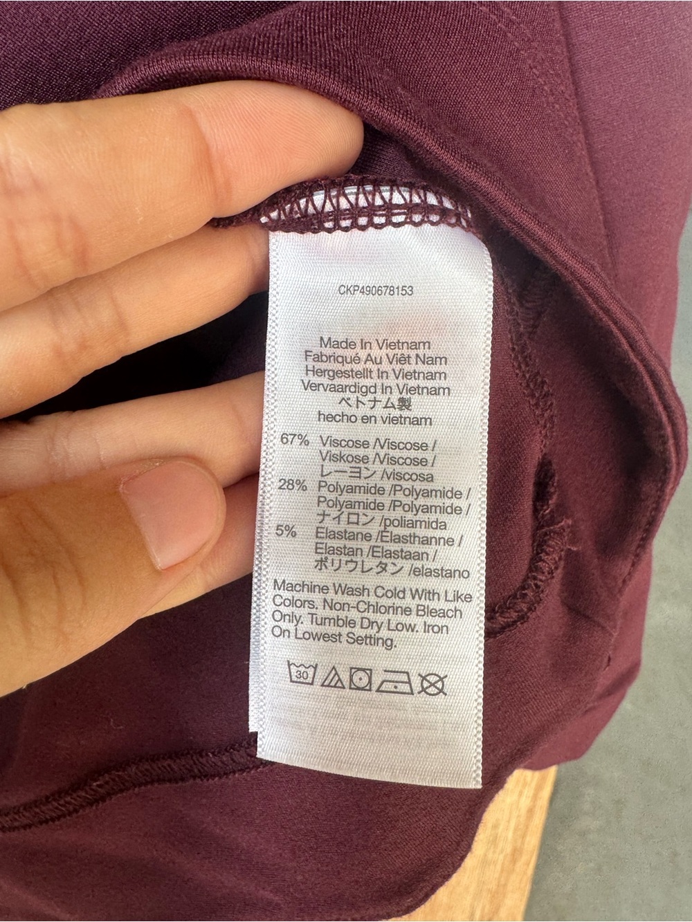 Madewell Women’s Cropped Hooded Pullover Sweatshirt - Burgundy - Picture 5 of 5